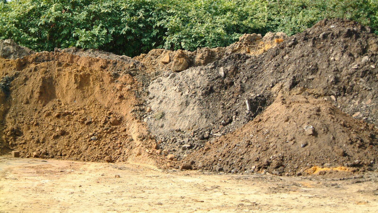 Bodenaufbereitung im Leitungsgraben